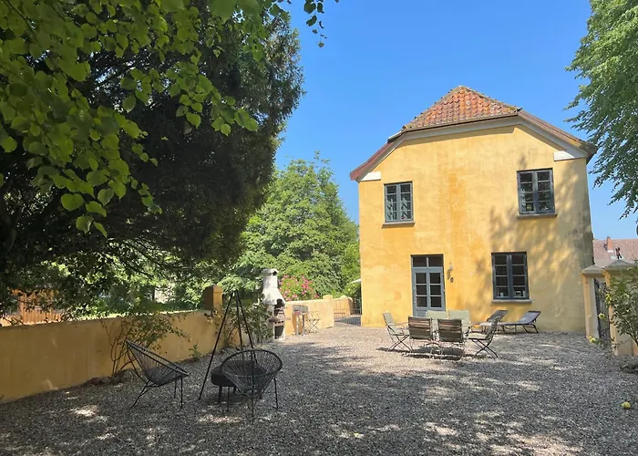 Nikolaj - Historisches Pastorat
